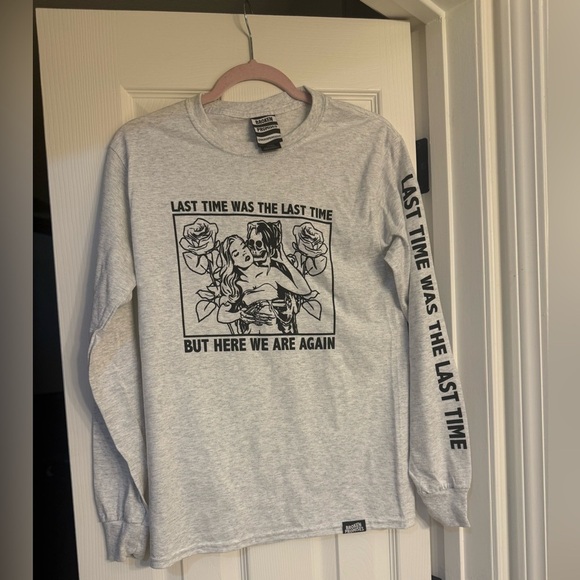 Broken Promises small Last Time Death Love  Floral Long Sleeve Graphic Shirt nwt - Picture 1 of 5